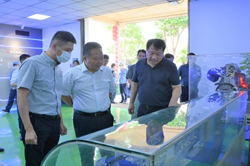省人大常委会党组副书记、副主任宋国权莅临j9游戏集团督导消防安全工作