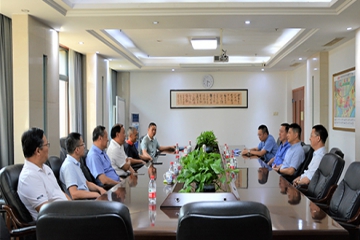 市总工会党组书记、常务副主席王耀武来ATG公司为一线职工送夏季清冷