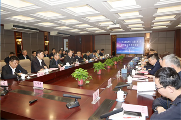 招才引智高校行，推动城市人才双向奔赴 ——我司应邀参与市人社“招才引智江南大学高校杏妆活动 